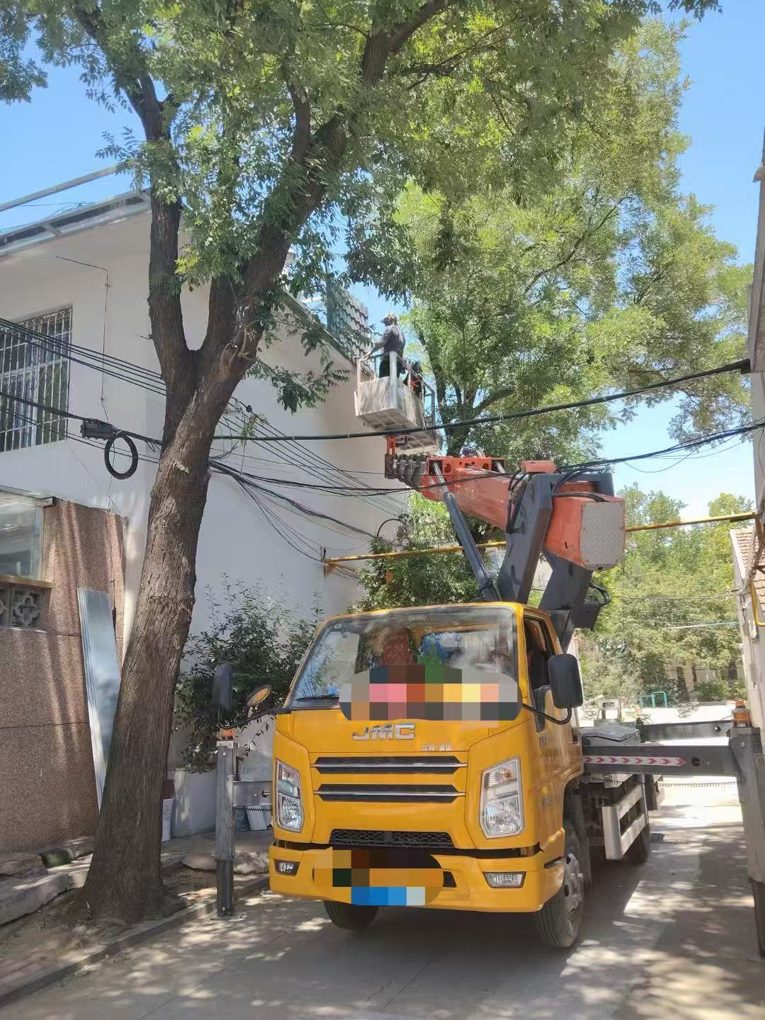 株洲市高空作业车能吊装重物吗？最大承载多少公斤？