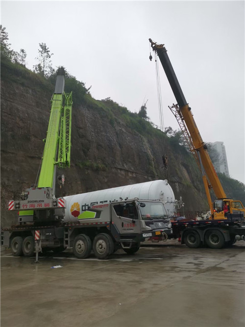 株洲市“不怕风雨冻”—— 吊车的 “恶劣环境适应” 技术